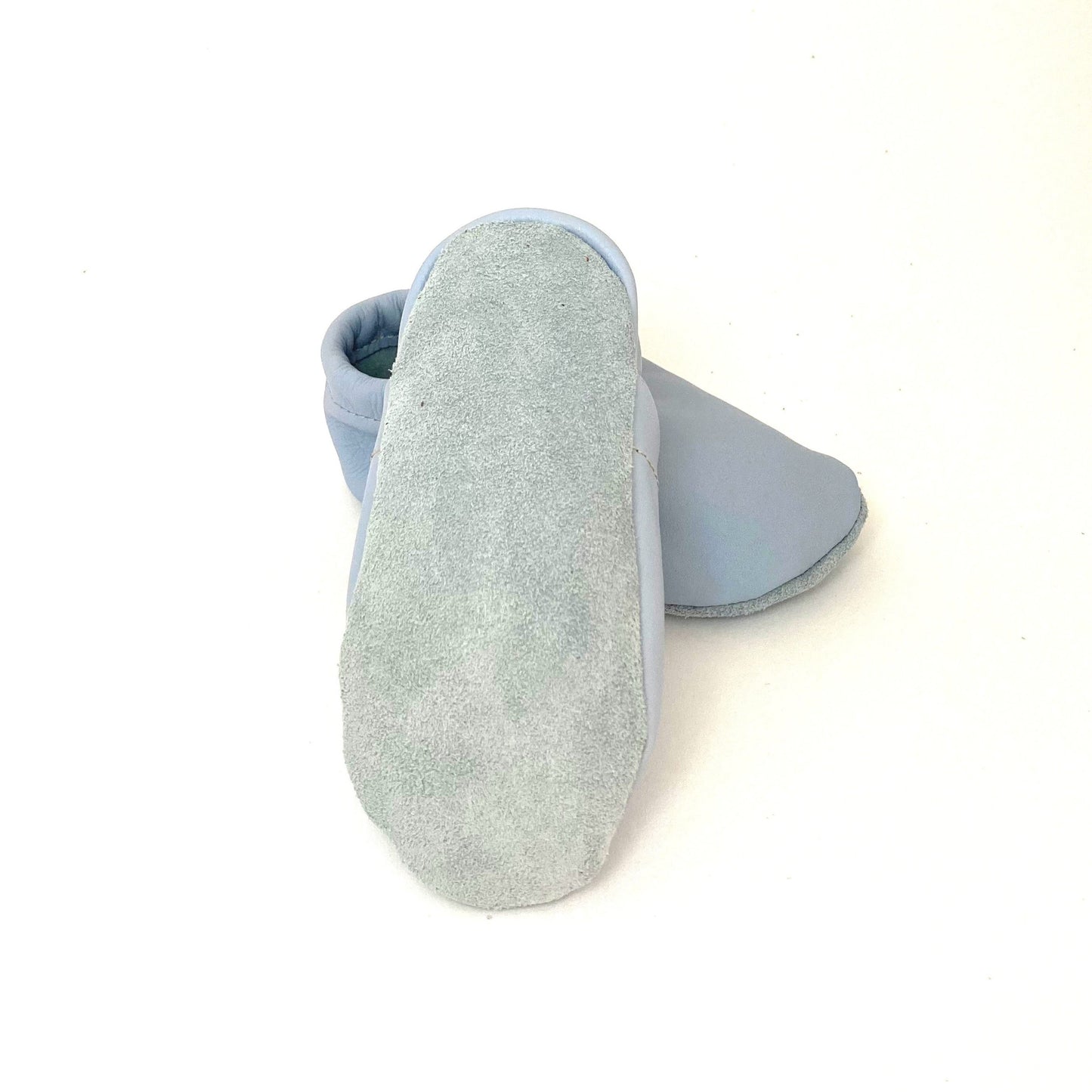 Pantau Krabbelschuh in der Farbe Hellblau mit rutschfester Rauledersohle