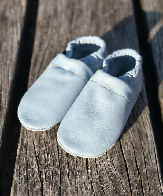 Pantau Krabbelschuh in Hellblau in weichem Echtleder